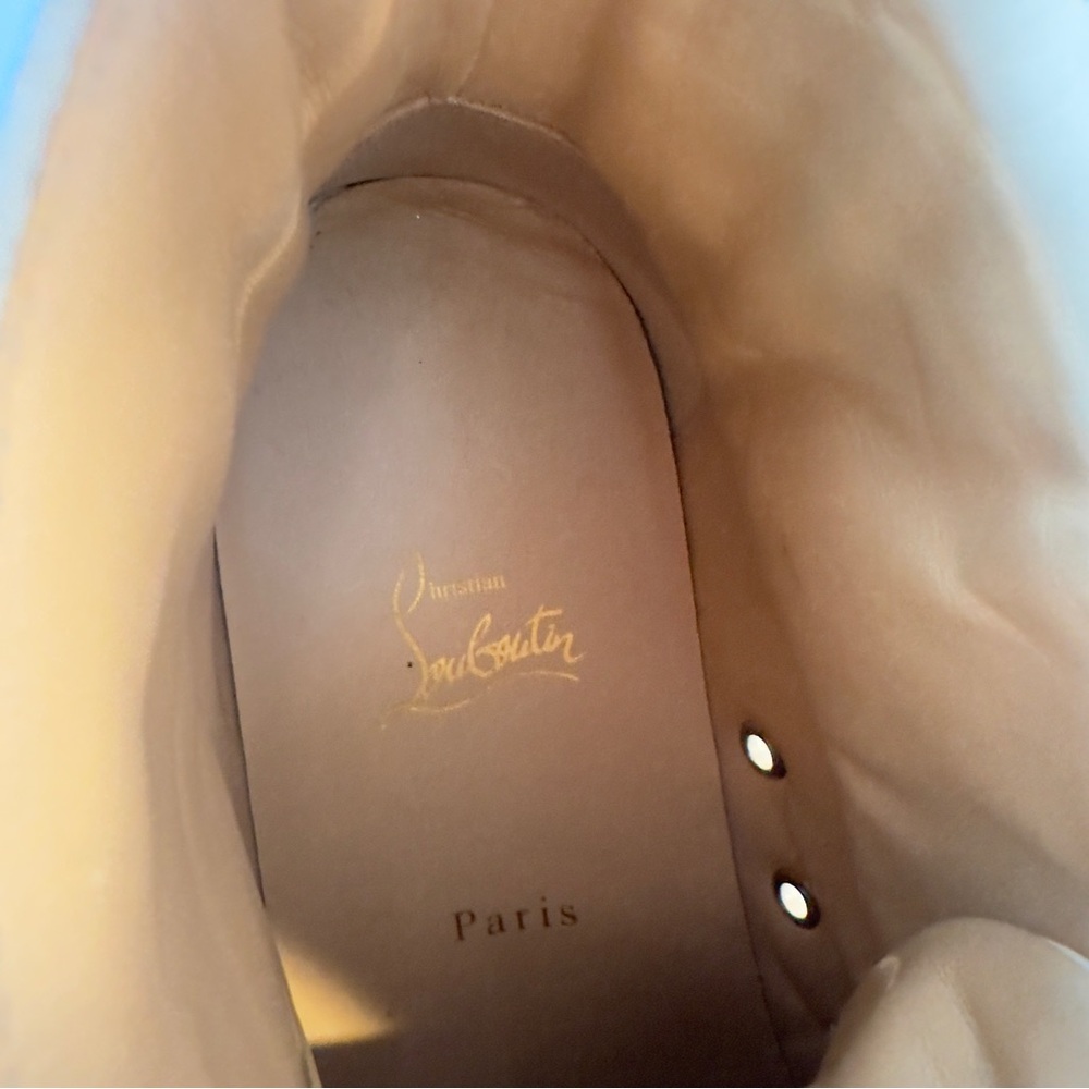 Christian Louboutin Beige Interior Detail - Picture 5 of 6